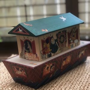 Hallmark Ark Christmas Card Holder